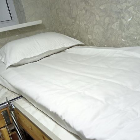 Двухуровневый Практичный Лофт Apartment Almatî Exterior foto